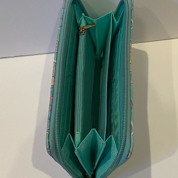 Simply Southern Collection Quilted Phone Wallet Wristlet Turtles Seafoam NWT - Picture 5 of 7